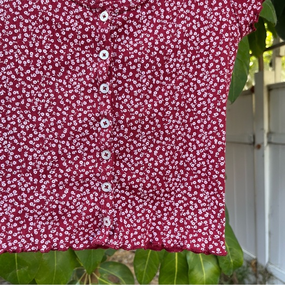 Brandy Melville red Zelly eyelet crop top. - Picture 8 of 8